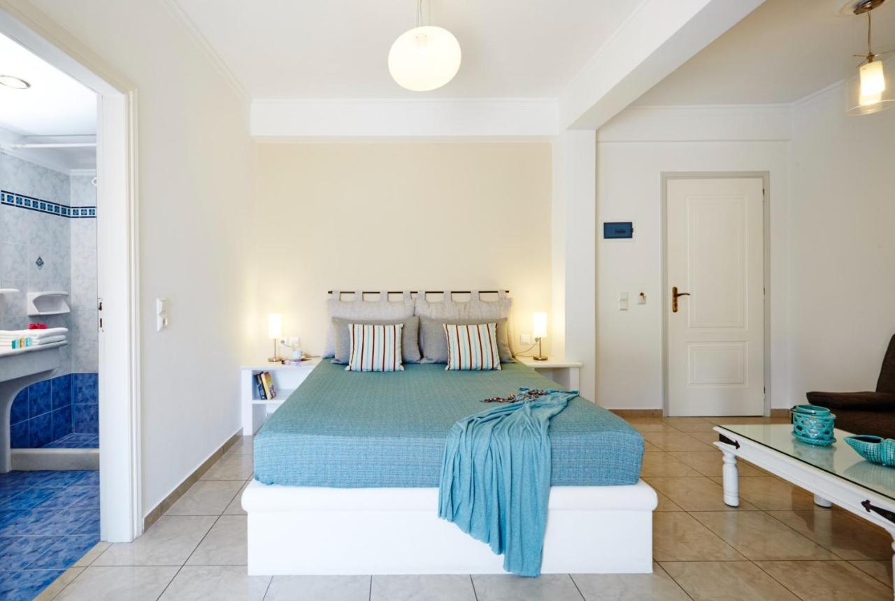 Hermes Hotel Kamári Екстериор снимка
