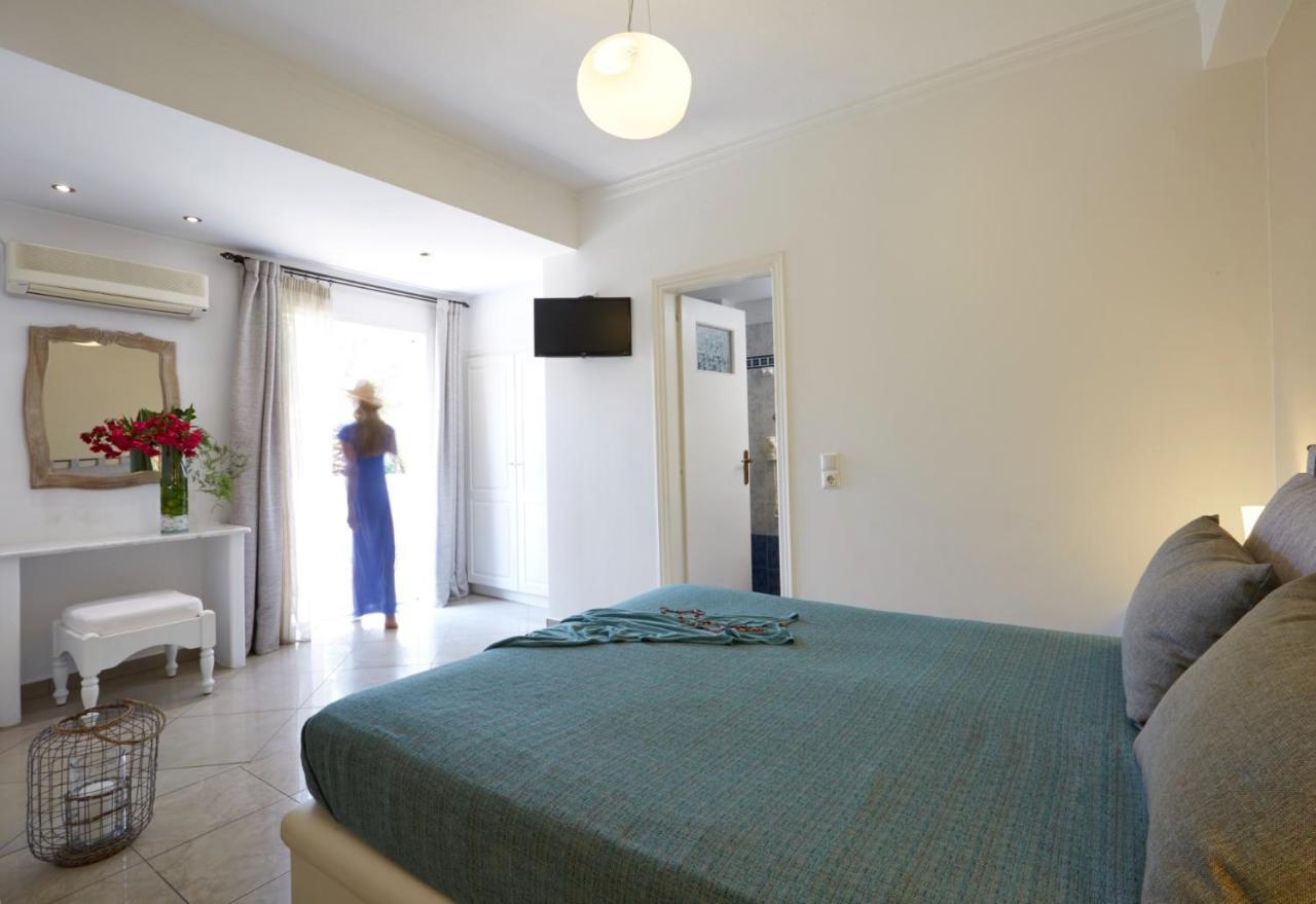 Hermes Hotel Kamári Екстериор снимка