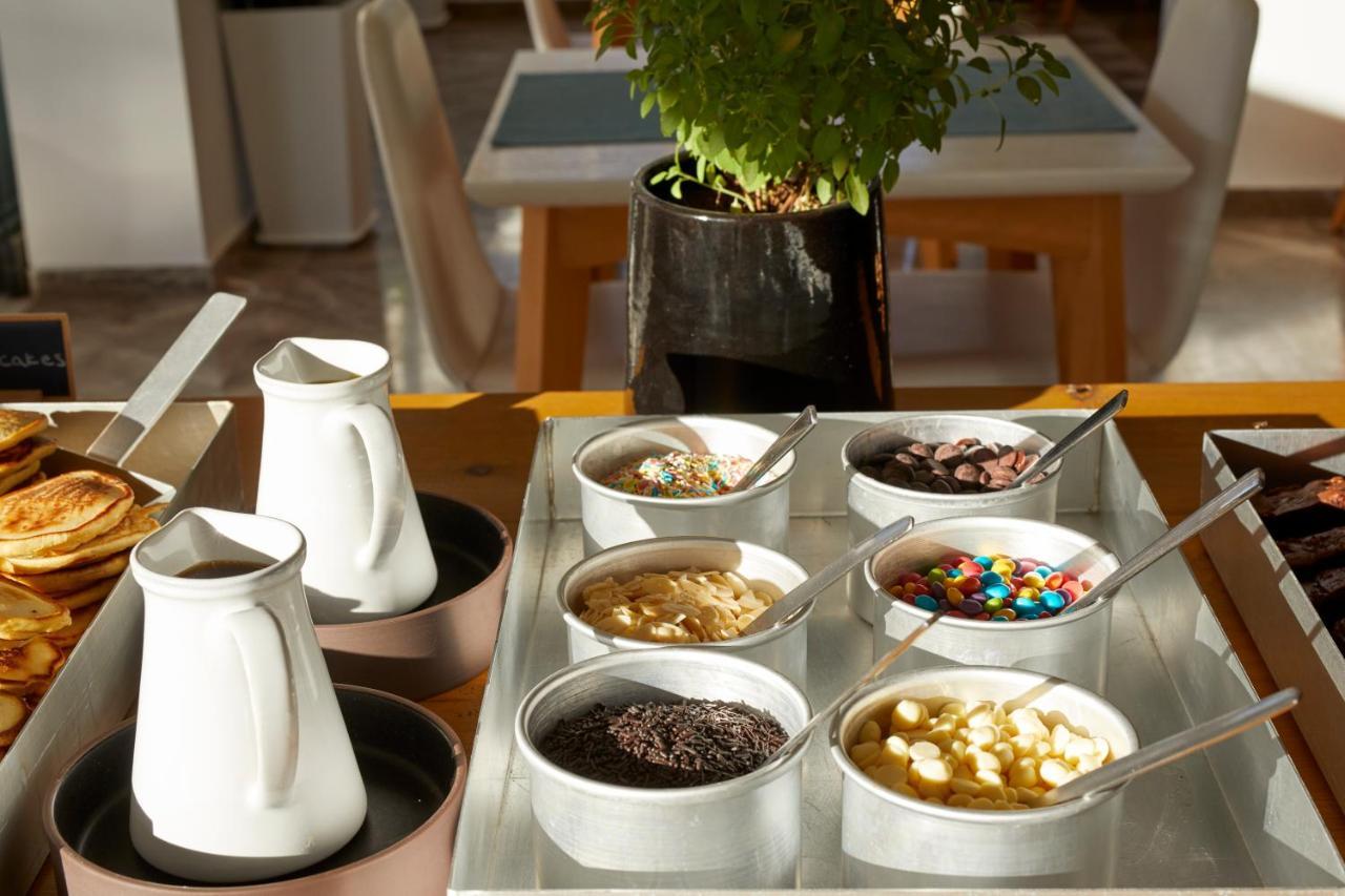 Hermes Hotel Kamári Екстериор снимка