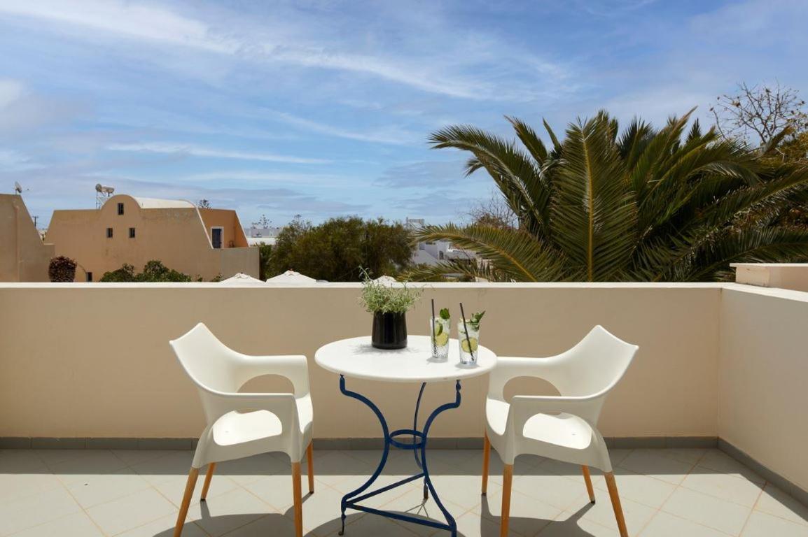 Hermes Hotel Kamári Екстериор снимка