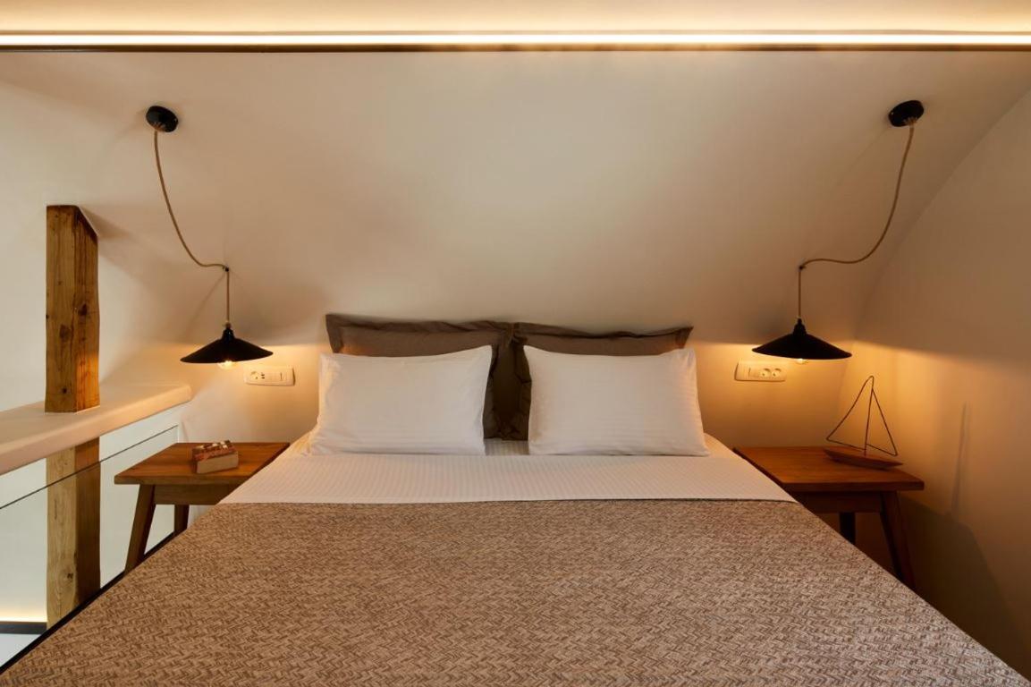 Hermes Hotel Kamári Екстериор снимка