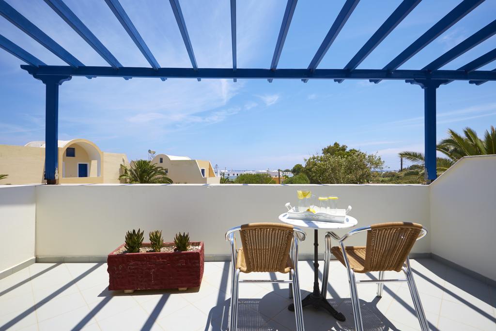 Hermes Hotel Kamári Екстериор снимка