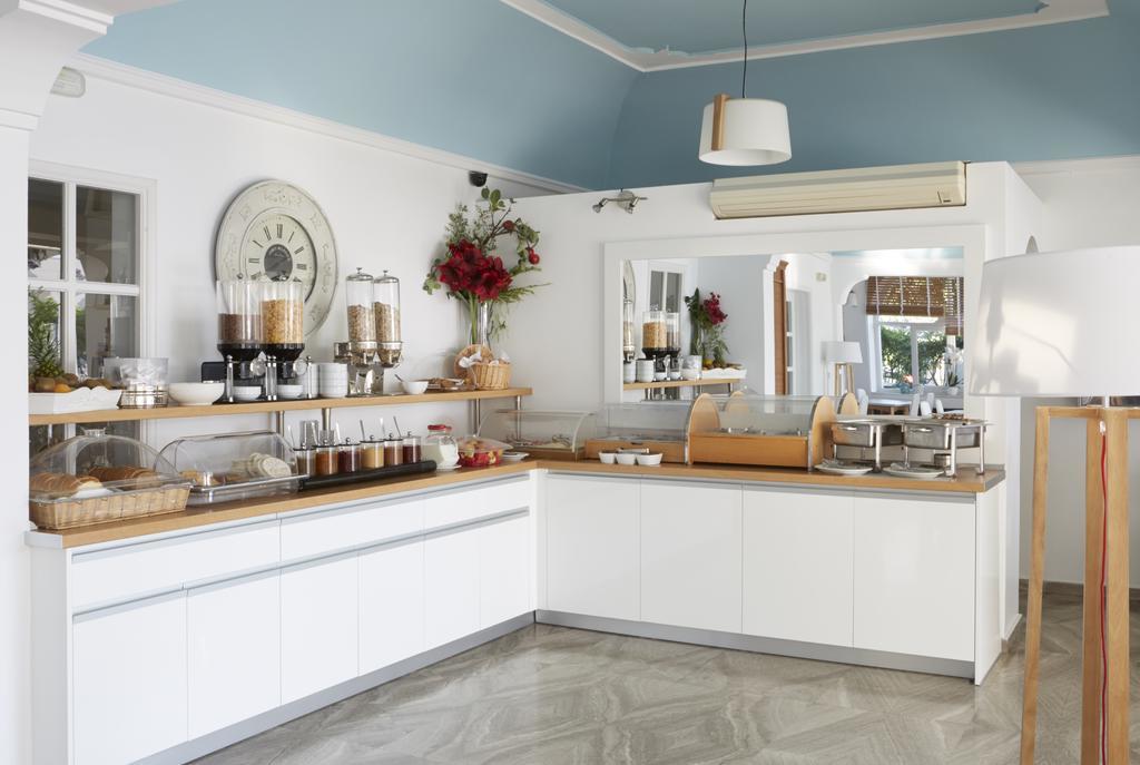 Hermes Hotel Kamári Екстериор снимка