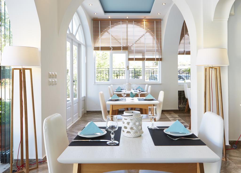 Hermes Hotel Kamári Екстериор снимка